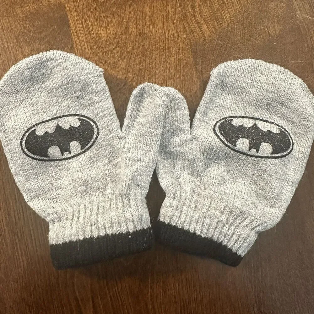 Kids Batman DC Comics Winter Knit Snow Hat Pom Tassel Toboggan Youth